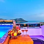 Διαμέρισμα 2 Bedroom With Private Pool *