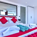 2 Bedroom With Private Pool *